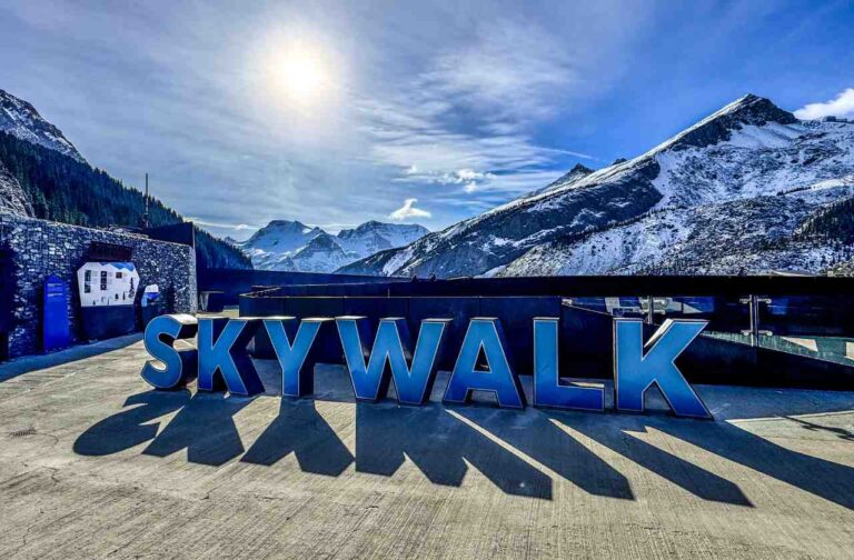 Columbia Icefield Skywalk