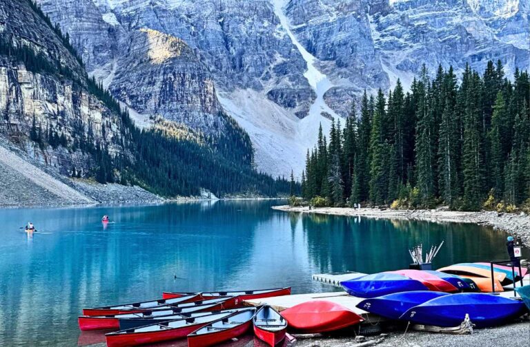 How To Visit Lake Louise and Lake Moraine In One Day