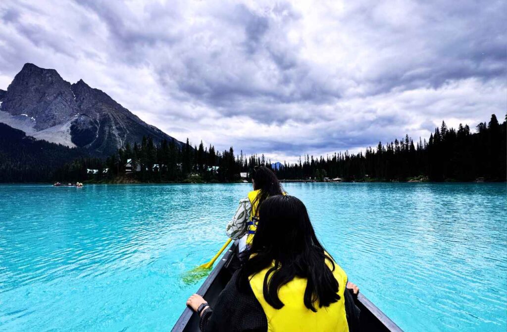 Family Canoeing in Emerald lake
