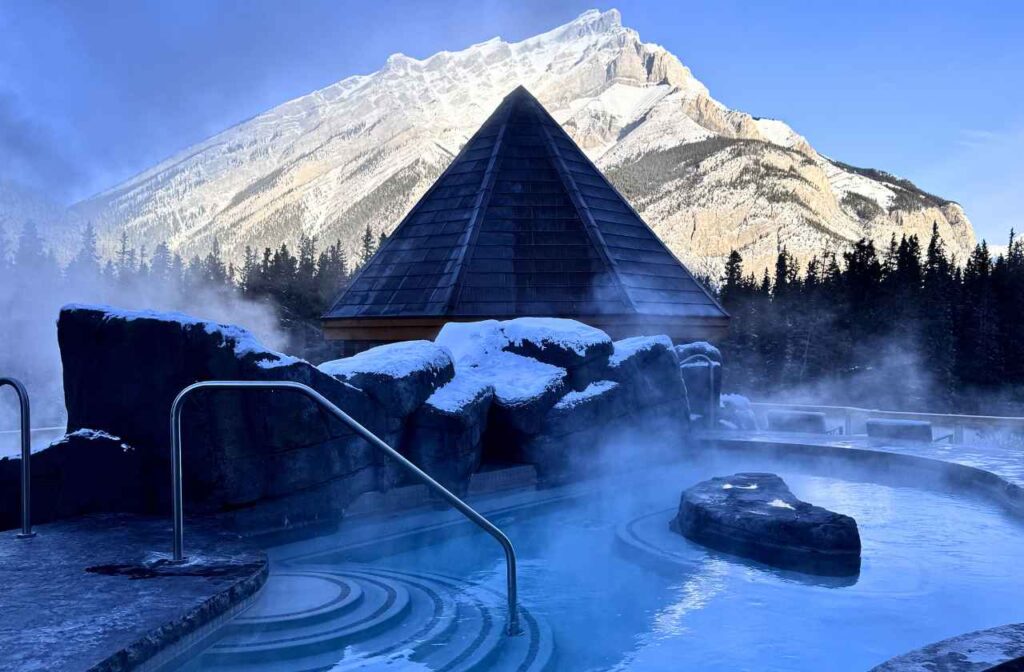 Hotel Canoe Hot tub